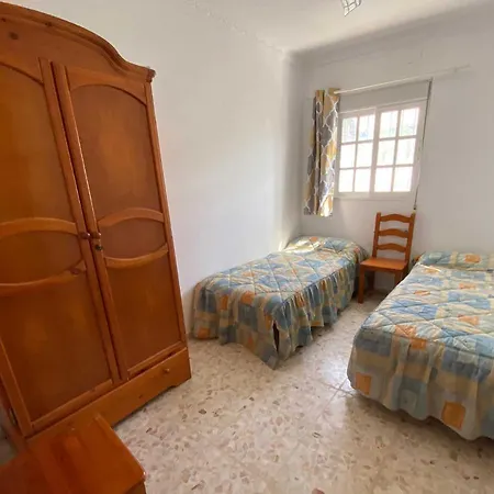 Vakantiehuis Manoli: 4 Bedroom In Zahora, Ideal For 2 Families