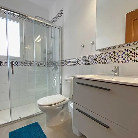 Vakantiehuis Manoli: 4 Bedroom In Zahora, Ideal For 2 Families
