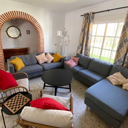 Vakantiehuis Manoli: 4 Bedroom In Zahora, Ideal For 2 Families Cádiz
