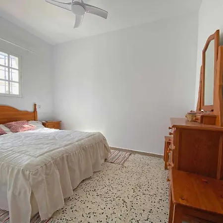 Manoli: 4 Bedroom In Zahora, Ideal For 2 Families Vakantiehuis *
